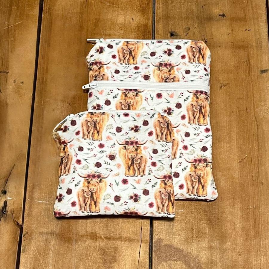 Wet Dry Bag, Period Bag, Highland Cow Gift - The Creative Raccoon