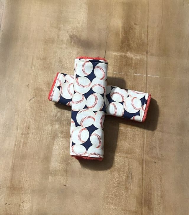 Baseball Car Seat Strap Covers - The Creative Raccoon