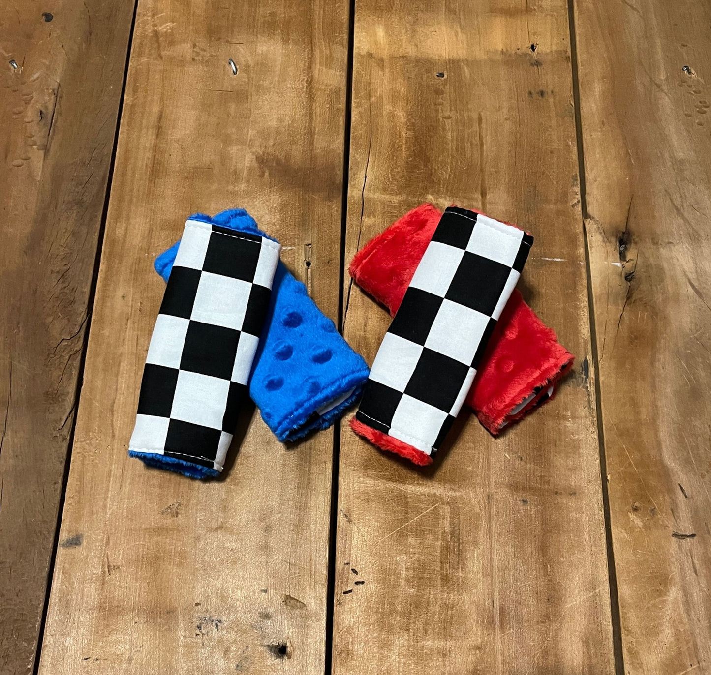 racing check car seat strap covers, shown in the 5" size and blue & red minky back